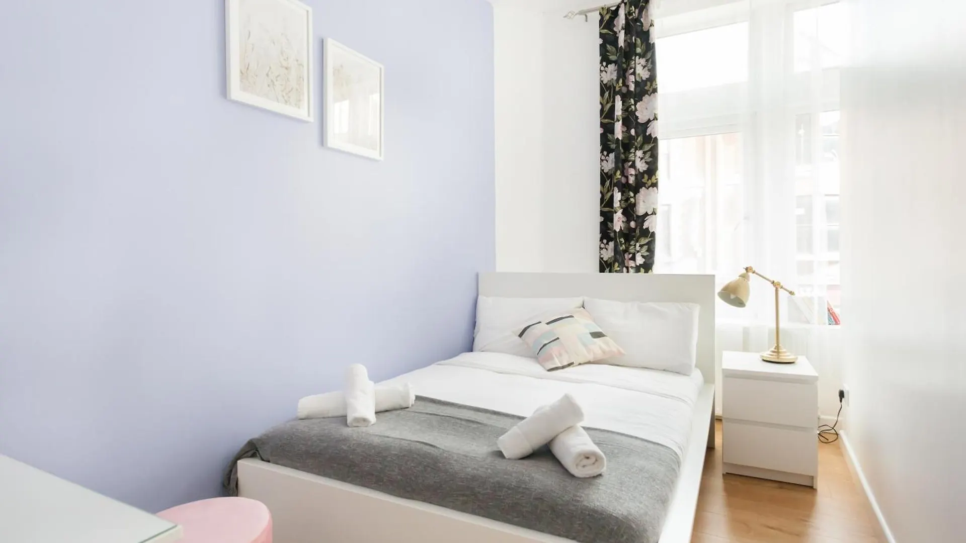 Brilliant 2 Bedrooms Flat Next To The Station London 0*,  United Kingdom